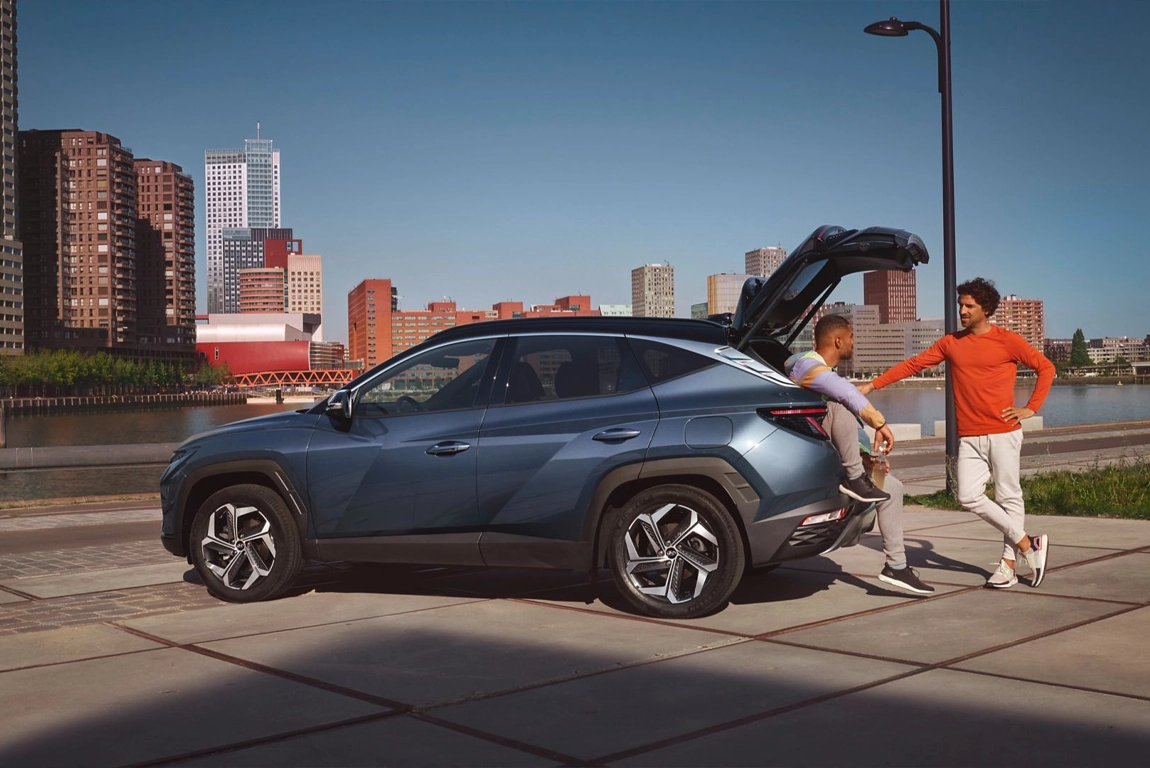 Profil du Hyundai TUCSON Hybrid sur route